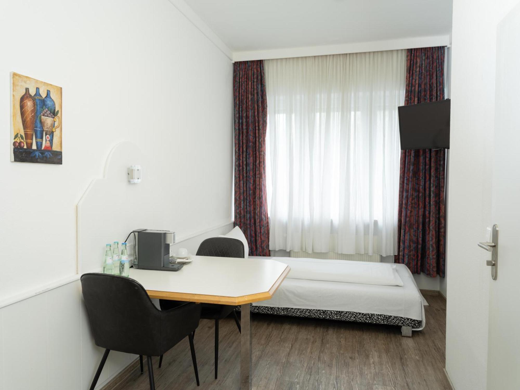Hotel Donauhotel 3*